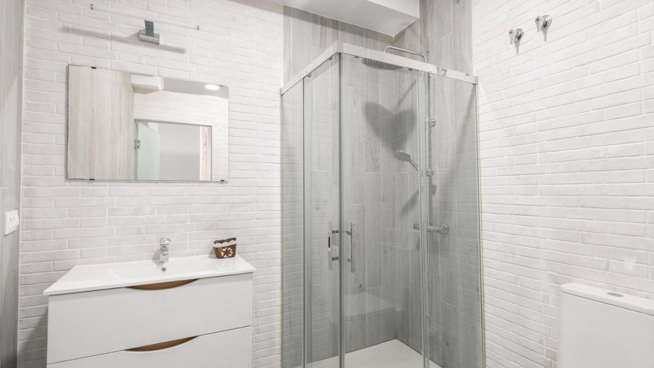 Guesthouse Room & Studio Seville La Flamenka Экстерьер фото